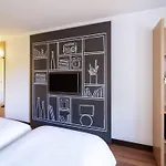 Hotel Ibis Centre 3*