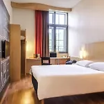ホテル Ibis Centre サルラ・ラ・カネダ