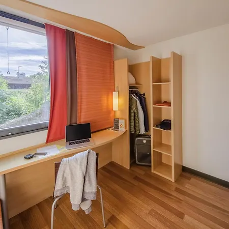 Hotel Ibis Centre 3*