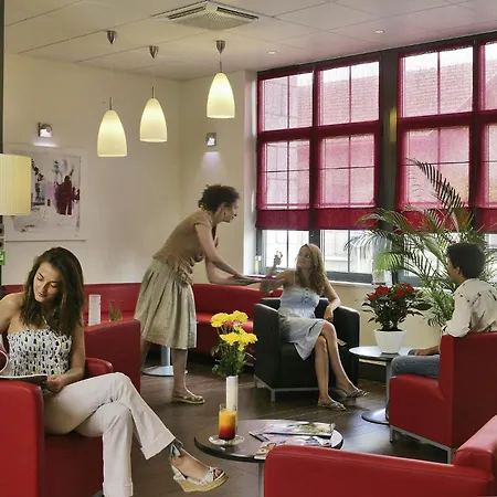 Ibis Centre Hotel 3*