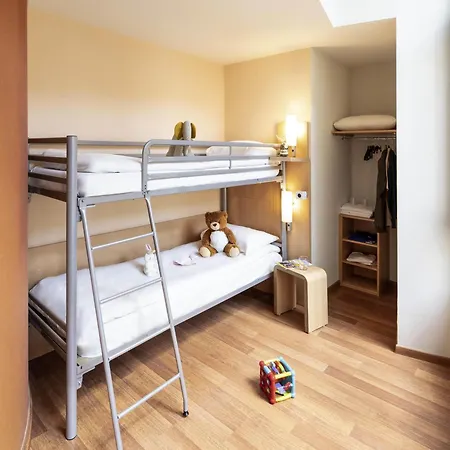 Hotel Ibis Centre 3*