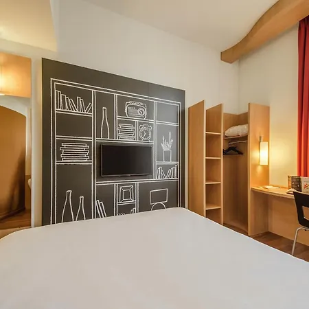 Ibis Centre Hotel