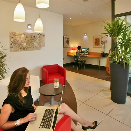 Hotel Ibis Centre 3*