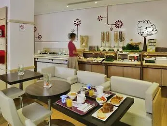 Ibis Centre Otel