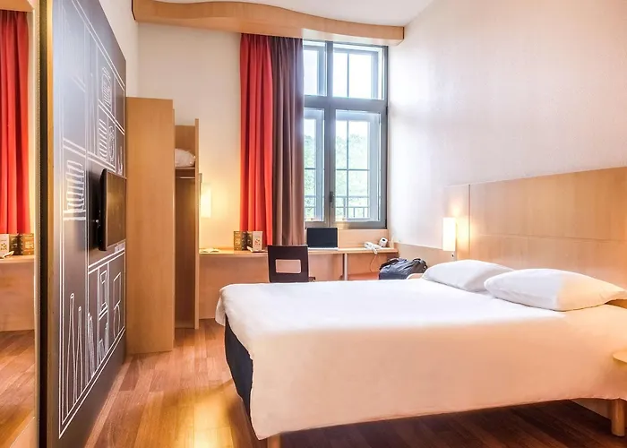 Ibis Centre 3* サルラ・ラ・カネダ