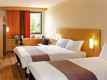 Ibis Centre サルラ・ラ・カネダ